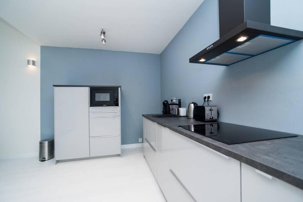 Old Town 1 Bedroom Oasis With Ac And Double Shower Praha Exteriér fotografie
