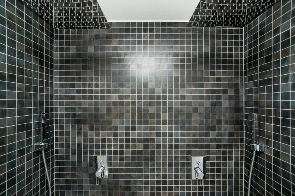 Old Town 1 Bedroom Oasis With Ac And Double Shower Praha Exteriér fotografie